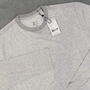 2 UNDR Performance First Layer Men's Size Medium Long Sleeve Crew Tee Grey
